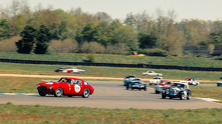 BOLIDES MAGIQUES – Le Tour Auto en Bigorre, Gers, Béarn et Pays Basque